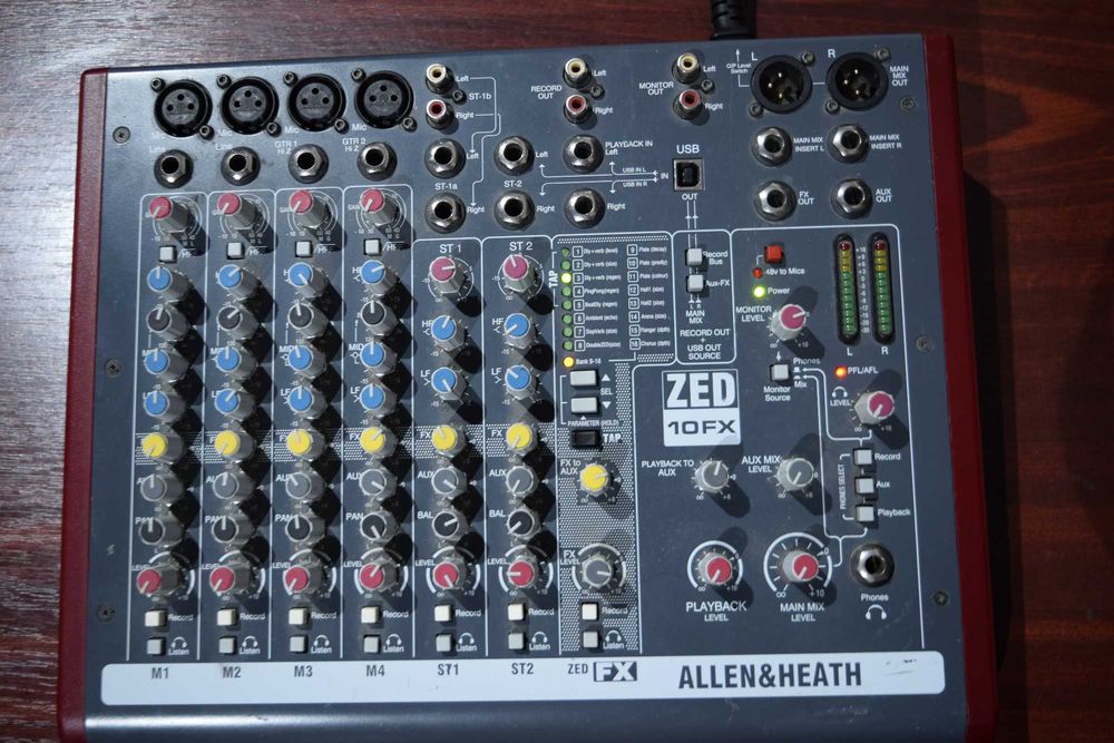 Mixer audio Allen & Heath Zed 10 FX - defect