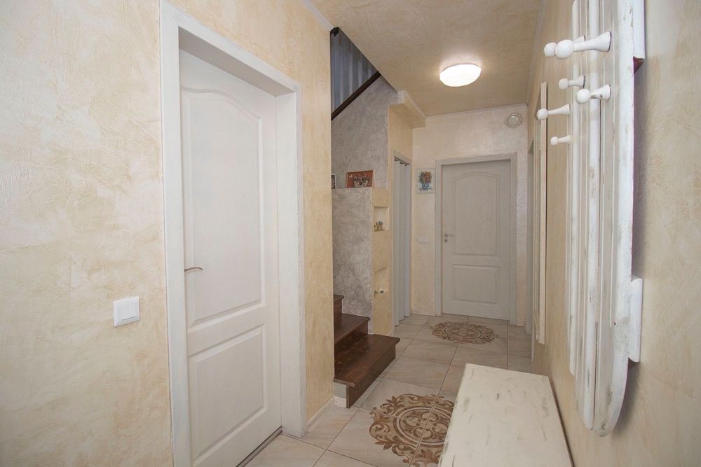 Къща с 4 спални дългосрочно