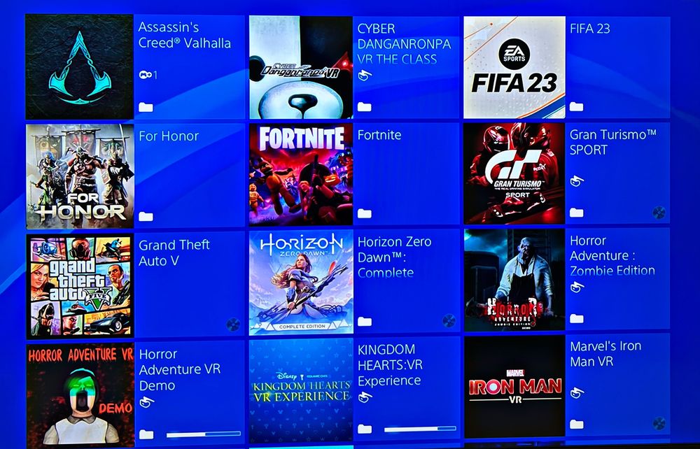 PlayStation 4 PRO{1tb} +VR,очки с 4дисками