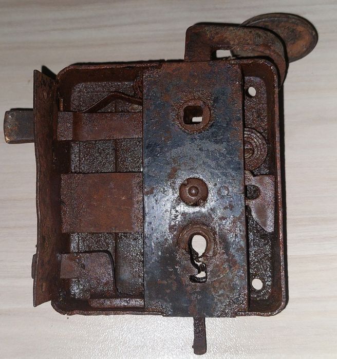 Стара  брава и ключове-работи