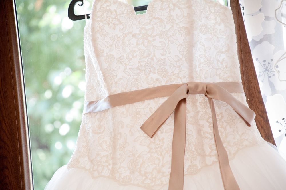 Булчинска рокля тюл и дантела