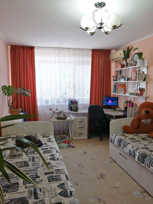 Продам трёхкомнатную квартиру