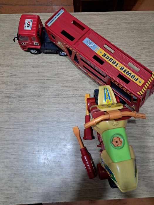 Продам игрушки по 1500 тенге б/у