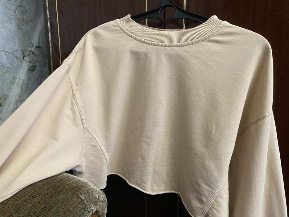 Свитшот бежевый