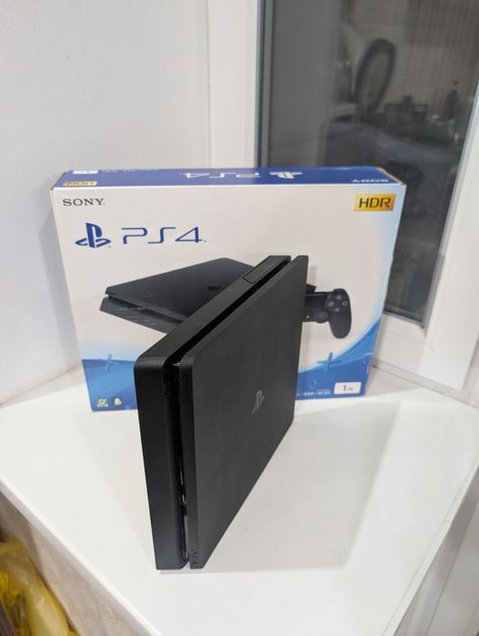 PS4 Slim (ПС4) + Топ Игры + 2 геймп.