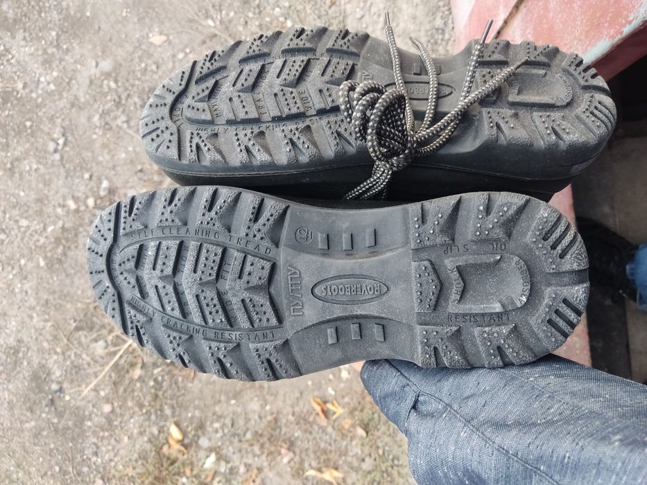 Продам рабочие ботинки