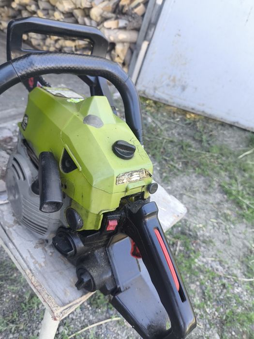 Продам бензопилу