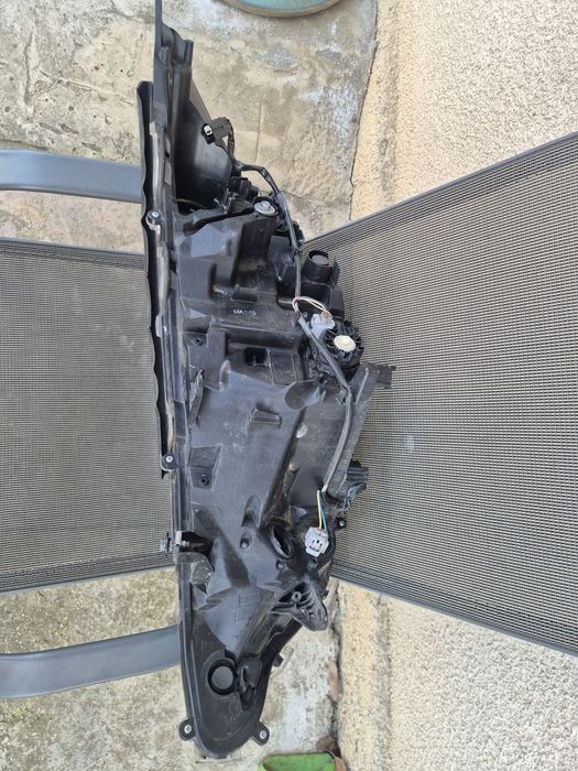 Far dreapta Led Toyota Rav 4 avariat!!