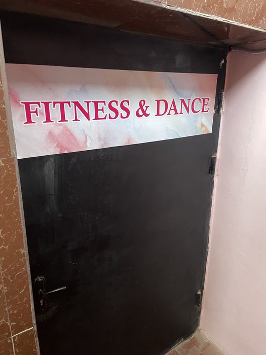 Продаётся полуподвальное нежелое помещение площадь 300 кв.м