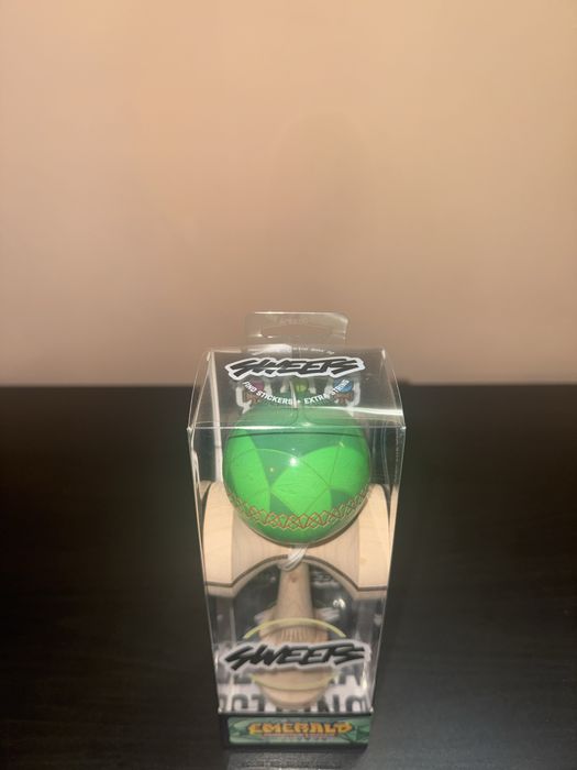Kendama Sweets Turbo Shape GEM Emerald CF Sticky Clear Noua in Cutie