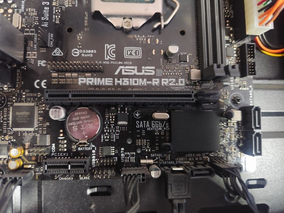 Продам два комплекта