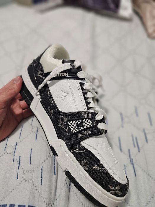 Оригинални! Louis vuitton чисто нови обувки 43