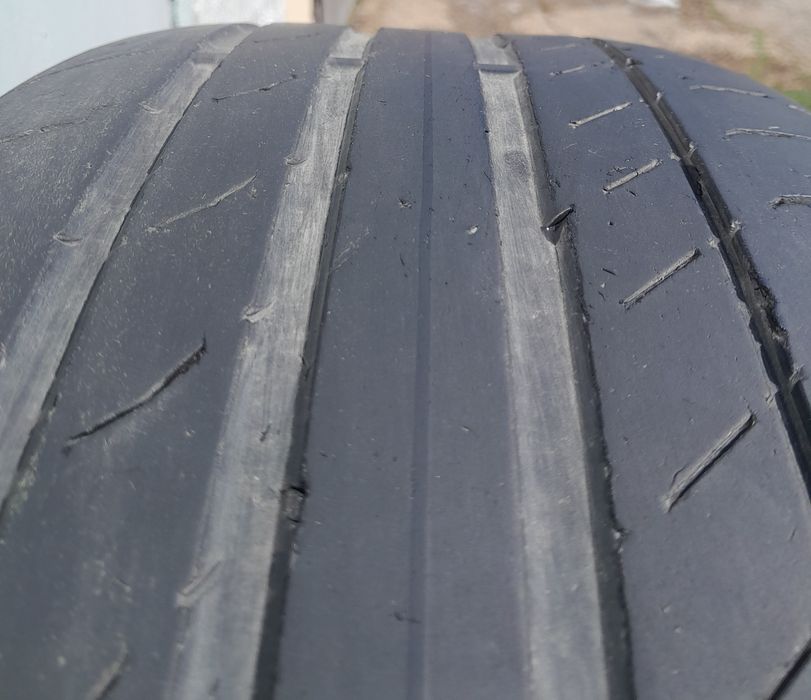 Продам комплект резины.