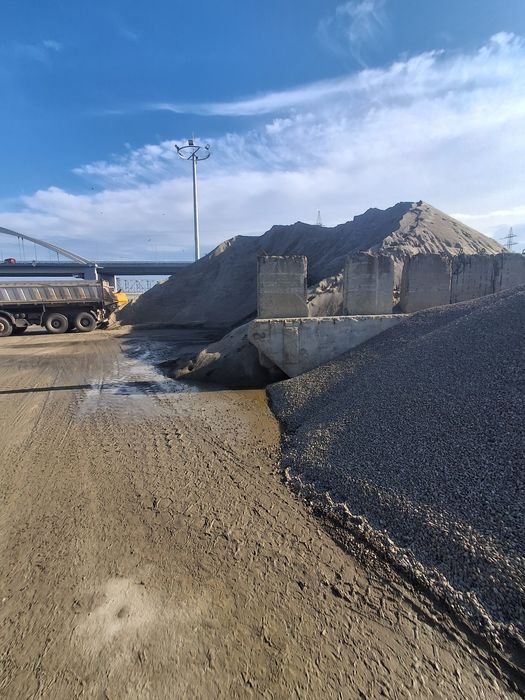 Cariera Ovidiu nisip, piatra ,balastr, pietriș ,cap de miel,pamant.