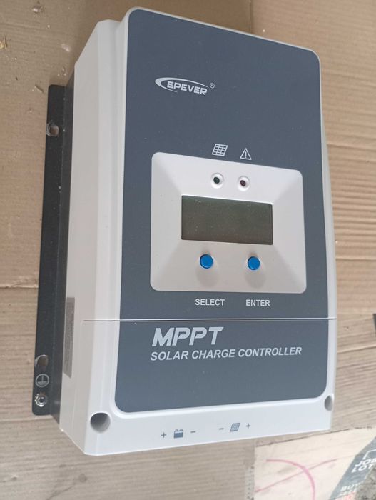 Controler de Încărcare Solar MPPT EPEVER® 50A – 12V/24V/36V/48V DEFECT