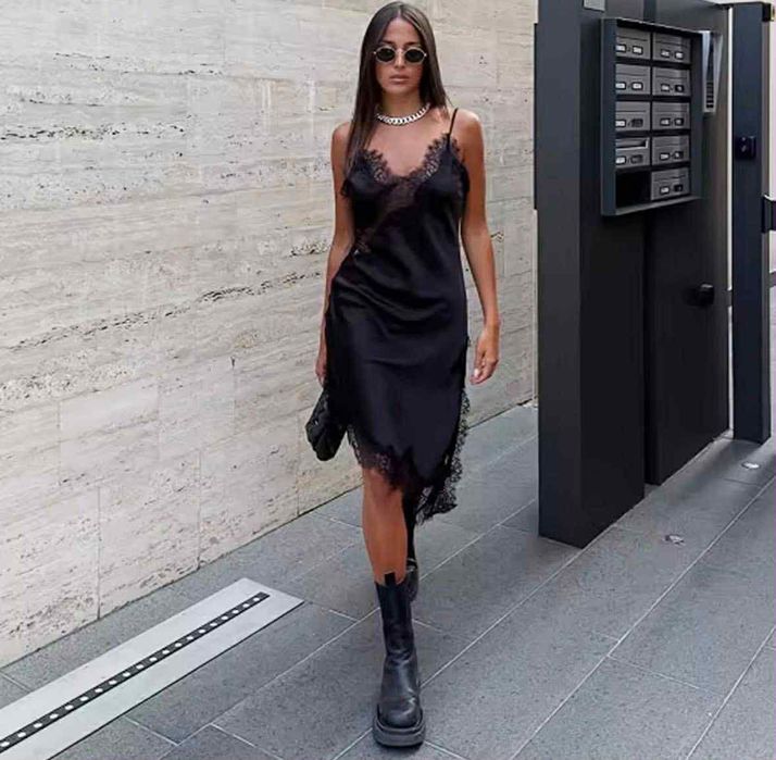 Черна сатенена рокля по модел на ZARA