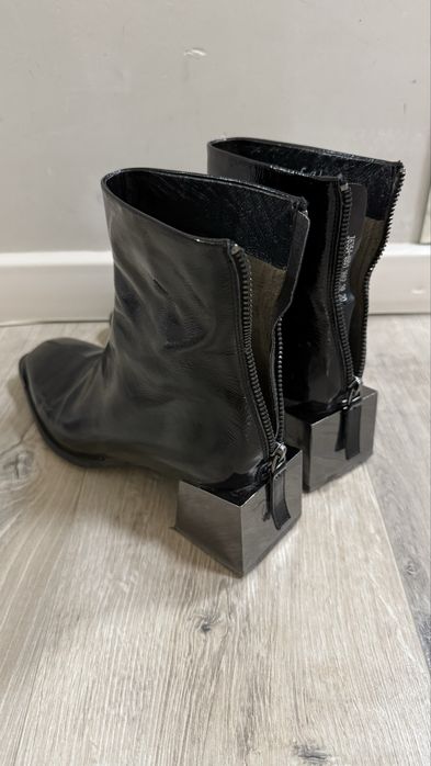 Весенне-осенние черные сапоги