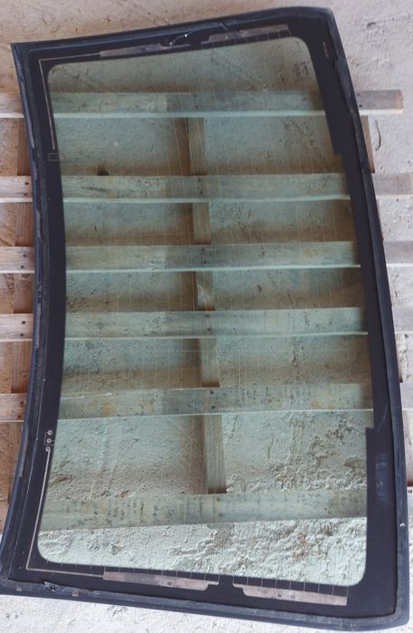 Оригинално задно стъкло мерцедес W212 седан ,авангард 2009г