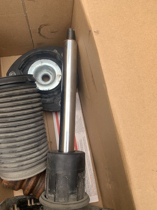 Амортисьори предни от шкода супърб