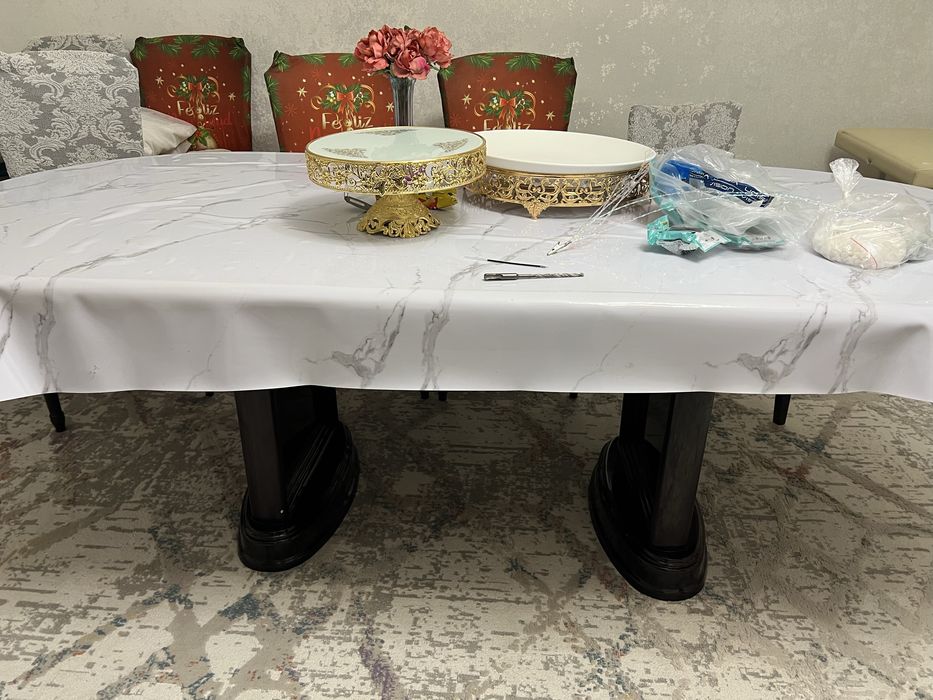 продаю стол со стульями