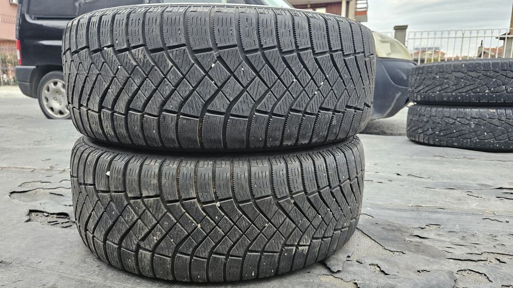 2бр гуми 205 60 16 дот 20 пирели