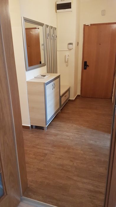 Дава се под наем Четиристаен апартамент в Плевен, Идеален център - 100 кв.м за 510 € - Снимка #9