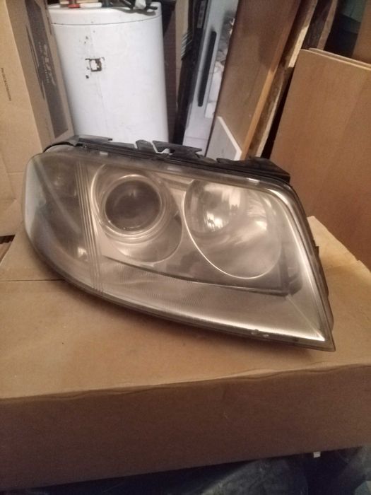 Продавам фарове за Фолксваген Пасат В5.5на HELLA и на DEPO 2 комплекта
