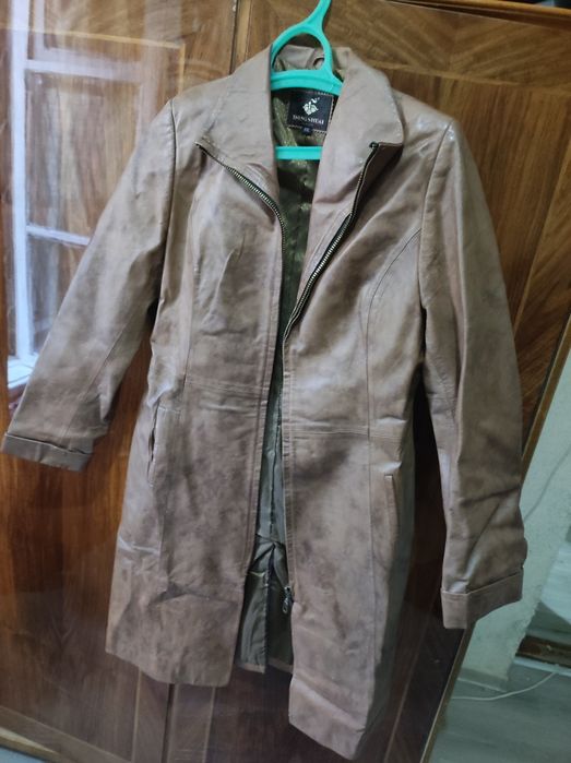 Продам коженный плащ- сюртук