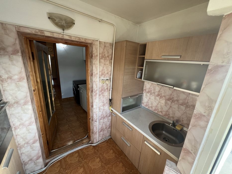 Inchiriez apartament 2 camere zona cartier