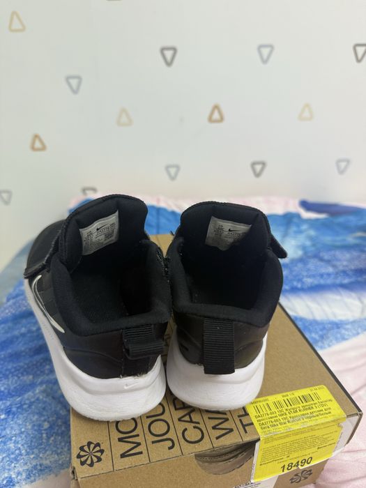 Продам кроссовки