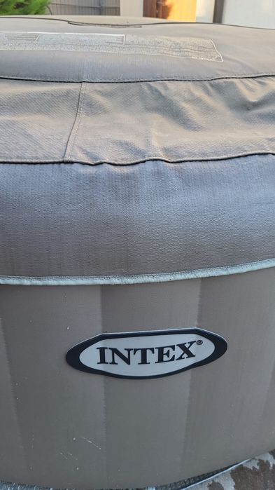 Jacuzzi Intex ..