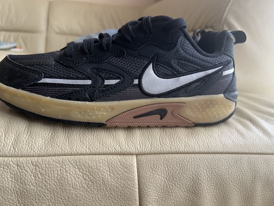 Дамски маратонки Nike