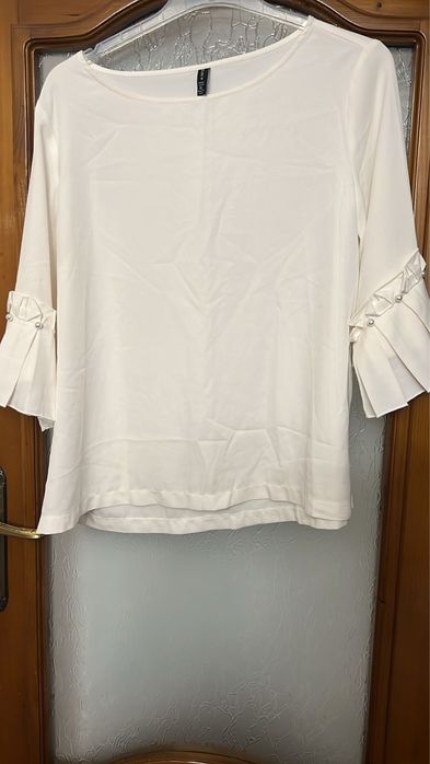 Bluza eleganta cu perle de dama