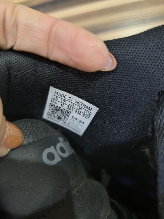 Високи маратонки Adidas 39 номер