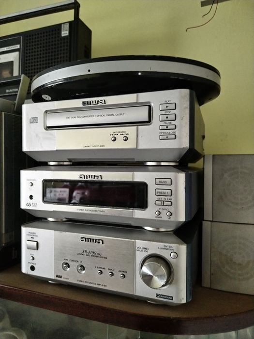 Turn Aiwa XR-M99 stereo