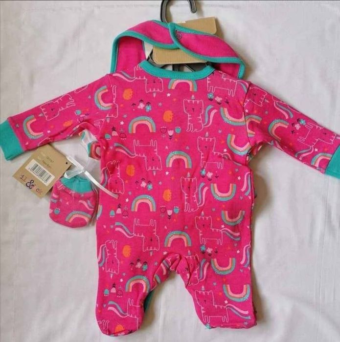 Бебешки комплект Нов