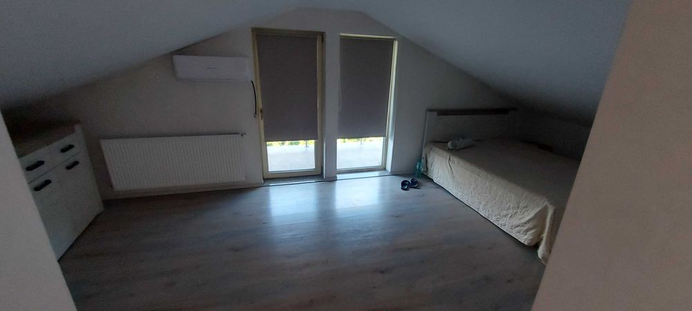 Închiriez apartament 2 camere (mansarda)