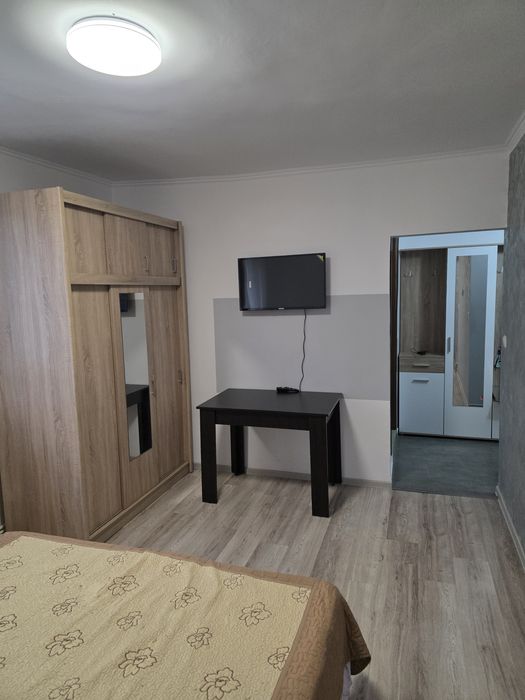 Inchiriez garsoniera