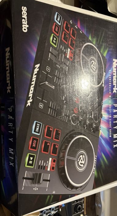 DJ Numark Party Mix Конзола