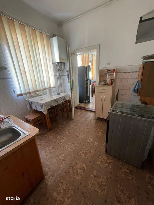 Casa ,curte și gradina.Teren cu 2700 mp.