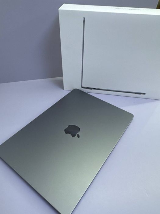 Macbook air M2 , 2022 / #МА800555