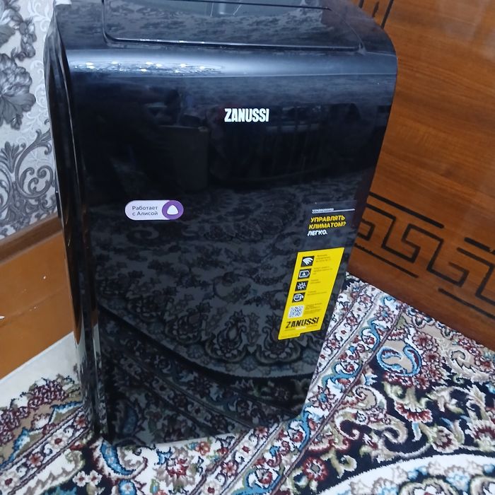 Mobilniy kondisioner sotiladi Zanussi 12