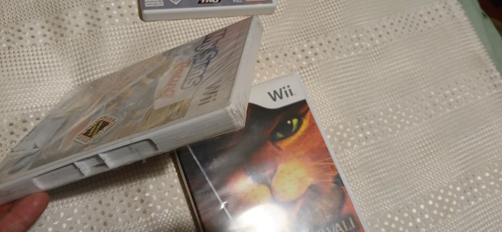 Lot 3 jocuri Wii Nintendo Cars,  My Sims Racimg, Motanul încălțat