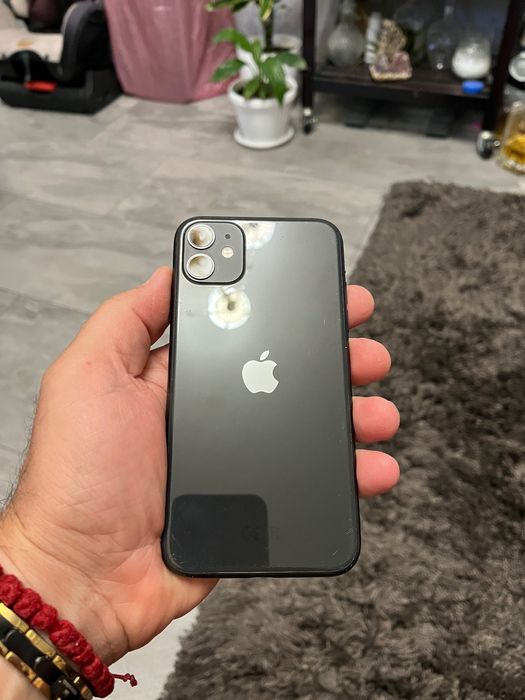 iPhone 11 ,64 gb. / iPhone 7, 64 gb.