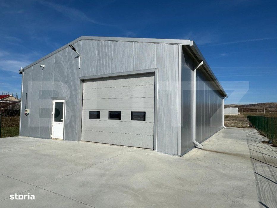 Hala 194 mp utili, platforma betonata 400 mp si teren total de 1.500 m