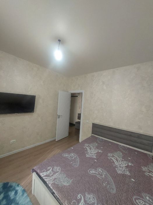 Сдаётся 1-комнатная квартира на долгий срок в ЖК Assalom Mahtumkuli.