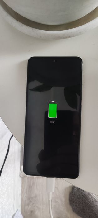 Продам Poco f3 на запчасти