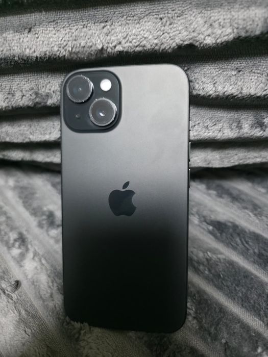 Vand Iphone 15 128GB pret 2500 negociabil