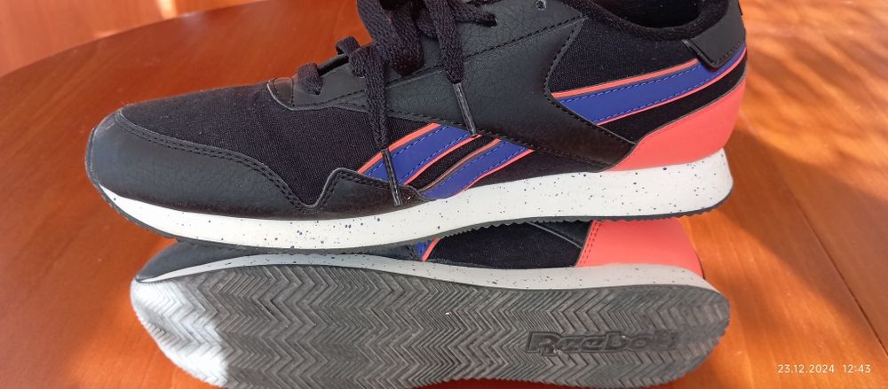 Reebok  40 номер