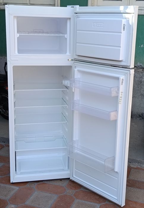 Vestel  холодильник сотилади.